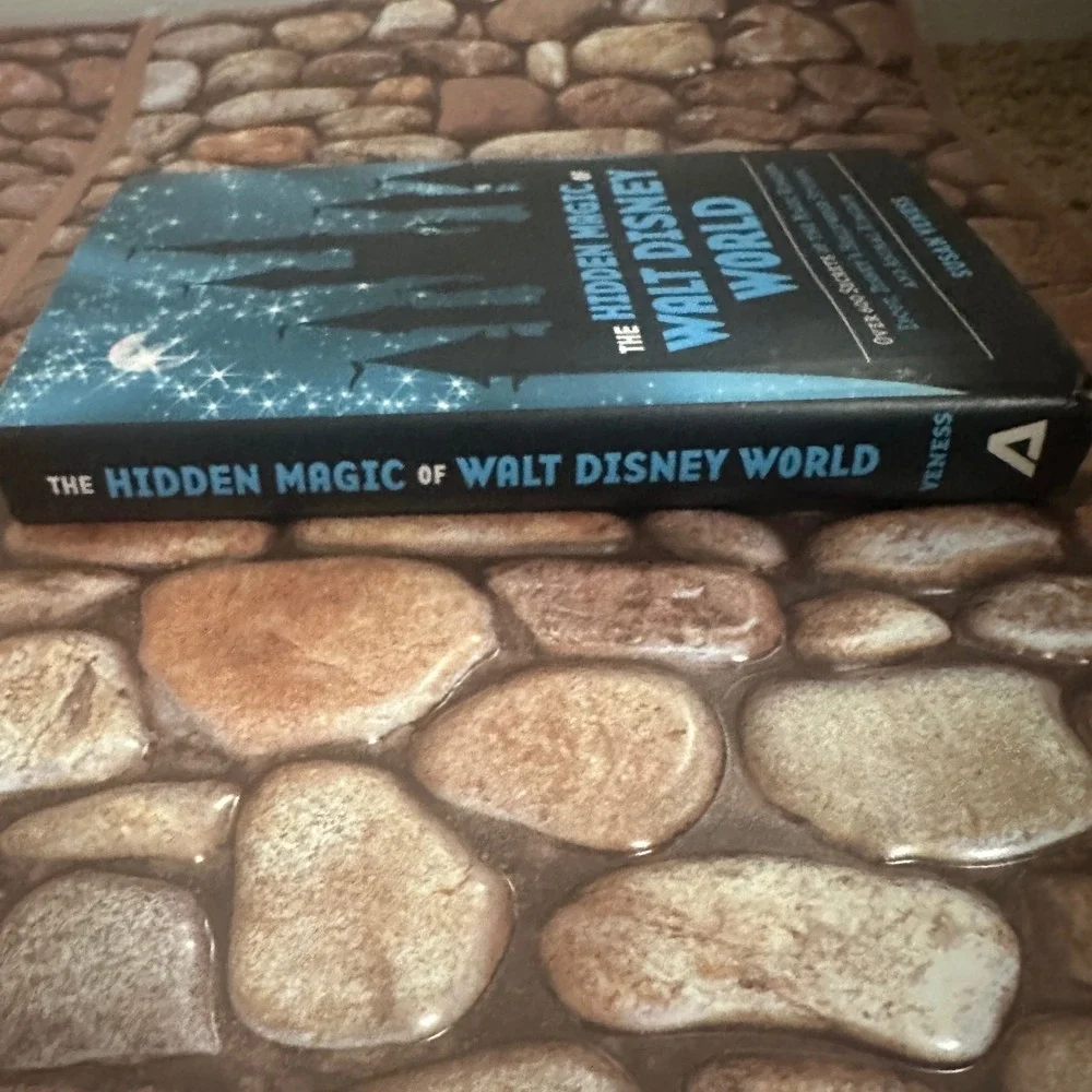 The Hidden Magic of Walt Disney World Susan Veness Disney Guide Book 600 Secrets